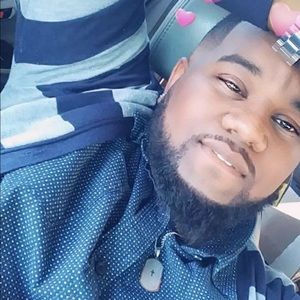 Meet your Posher, Lloyd